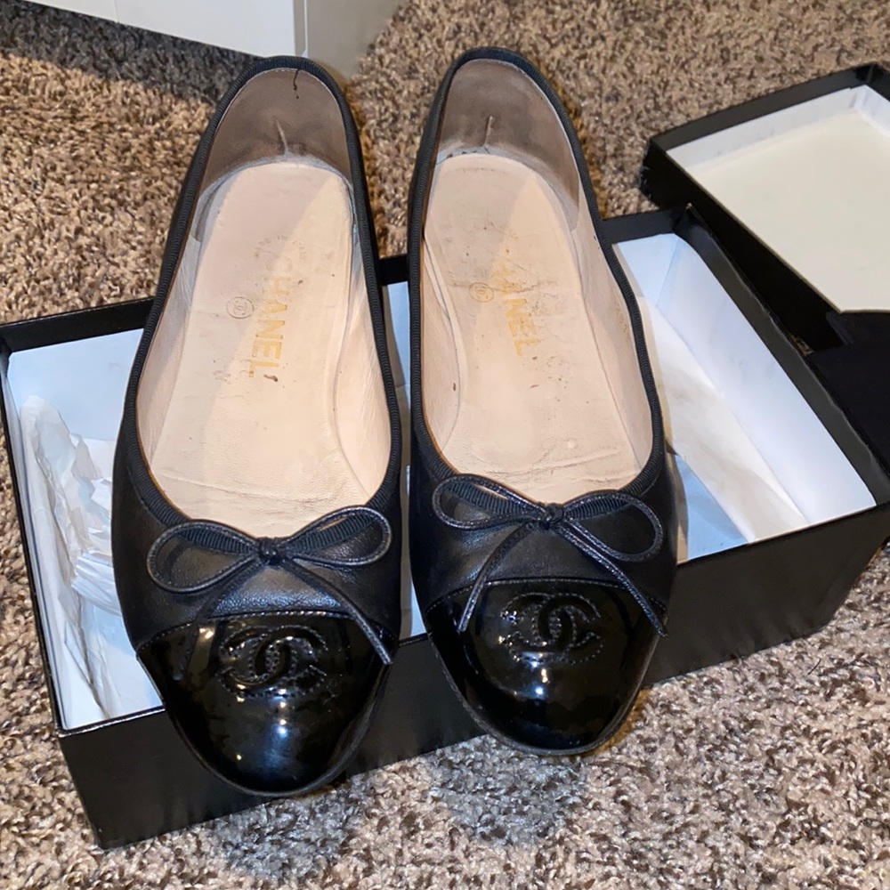 CHANEL
Lambskin Patent Cap Toe Ballerina Flats